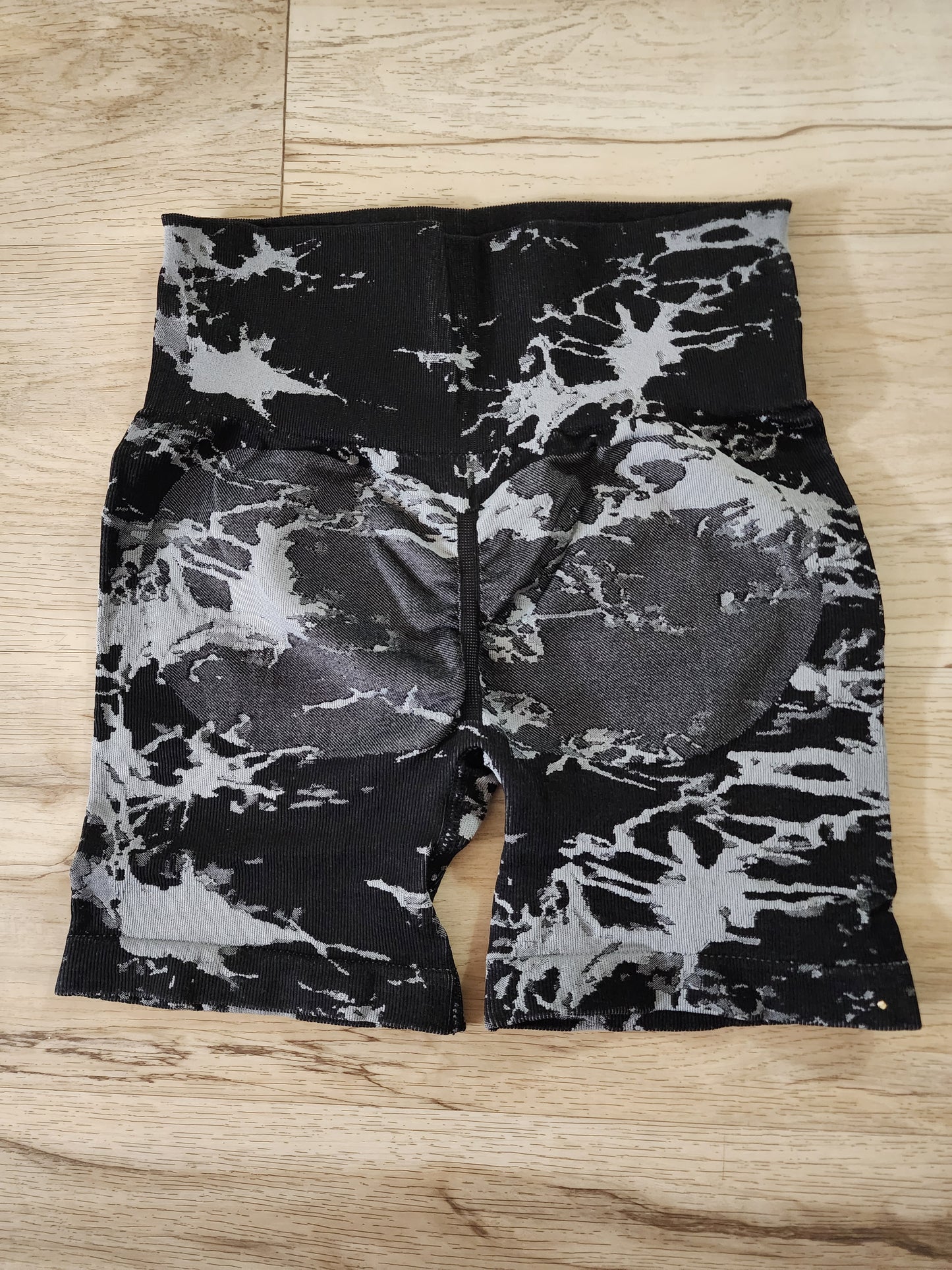 Vibe High Scrunch Shorts