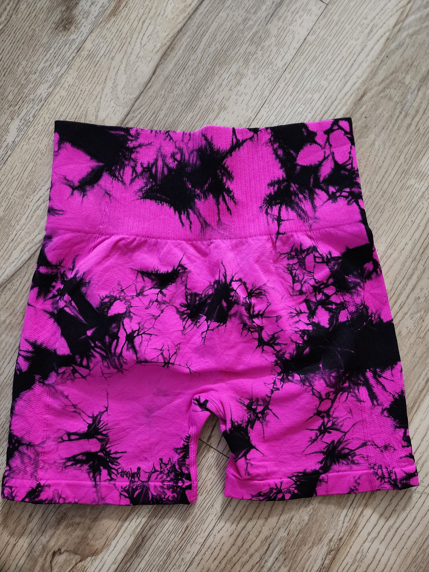 Vibe High Scrunch Shorts